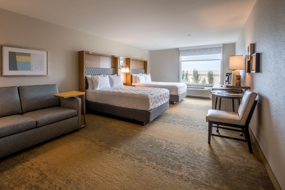 1 bedroom, in-room safe, individually furnished, desk