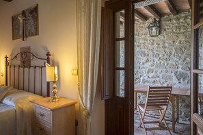 7 Schlafzimmer, Bügeleisen/Bügelbrett, Reisekinderbett, kostenloses WLAN