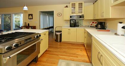 Romantic, Clean,Comfortable, and Private