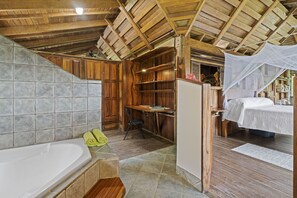 4 bedrooms, in-room safe, free WiFi, bed sheets