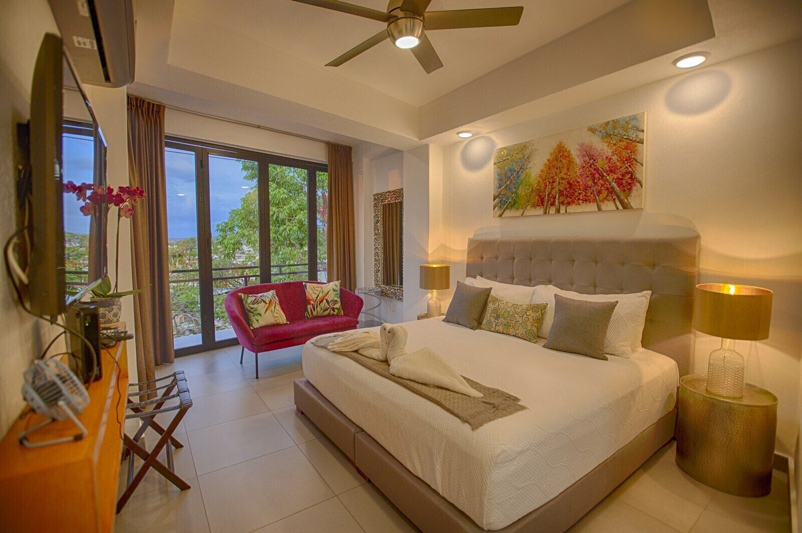5 bedrooms, iron/ironing board, WiFi (free), bed sheets