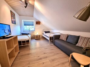 3 chambres, fer et planche à repasser, lit parapluie, Wi-Fi gratuit