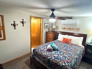 2 chambres, fer et planche à repasser, Wi-Fi gratuit, draps fournis