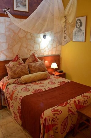 Minibar, värdeförvaringsskåp på rummet och strykjärn/strykbräda