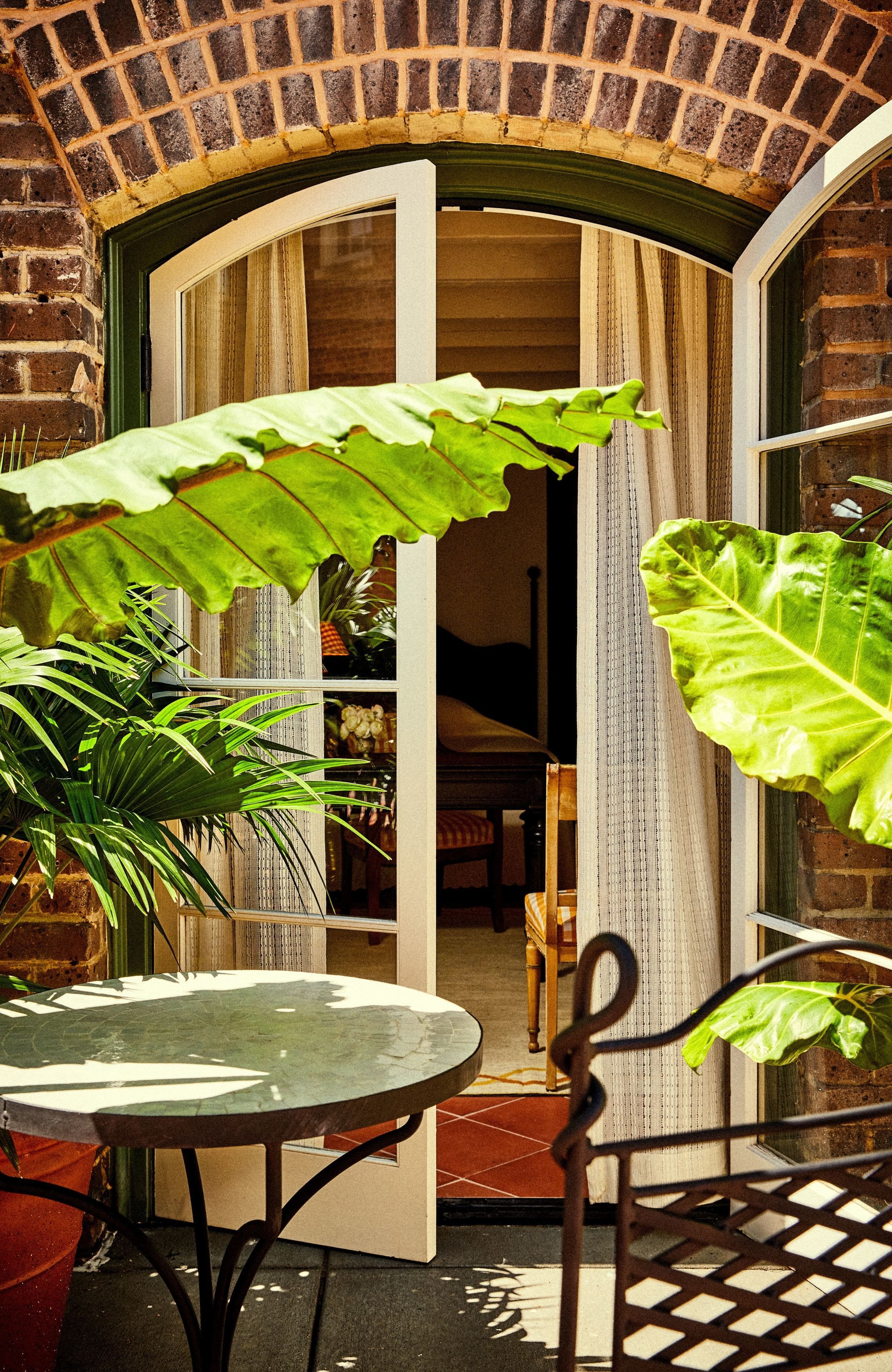 school house classic | terrace/patio