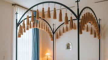 ๋ฃธ, ์นจ์ค 1๊ฐ | ์ด์งํธ์ฐ ๋ฉด ์ํธ, ๊ณ ๊ธ ์นจ๊ตฌ, ํ๋ก์ฐํ ์นจ๋, ๋ฏธ๋๋ฐ