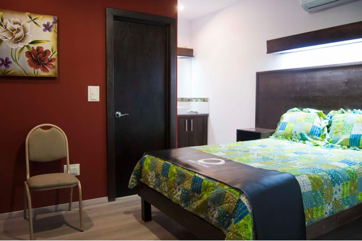 Family Suite, 1 Queen Bed, Non Smoking