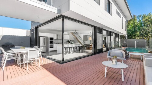 Ein perfekter Aufenthalt - Catalina's - Modernes, zeitgemäßes 3 Schlafzimmer Haus mit Pool