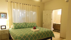 Room - Private Villa in Akumal, Steps to Yal Ku Lagoon Half Moon Bay, Huge Heated Pool (Akumal)