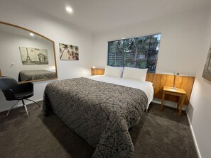 3 chambres, fer et planche à repasser, Wi-Fi gratuit, draps fournis