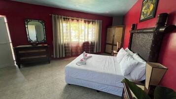 1 bedroom, soundproofing, rollaway beds, bed sheets