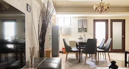 Die MRT-Station Shandao Temple der Stadt Taipeh befindet sich direkt im Erdgeschoss und bietet einen privaten Zugang zum Dach