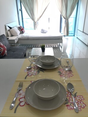 Iron/ironing board, Internet, bed sheets, wheelchair access