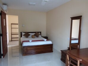 5 chambres, fer et planche Ă repasser, accĂšs Internet, draps fournis