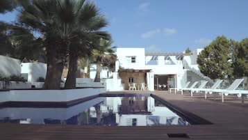 Piscine extérieure, piscine chauffée