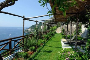 Property grounds - NIDO Pagliarulo Complex - Pool, sea view, terrace by AMALFIVACATION.IT (Ravello)