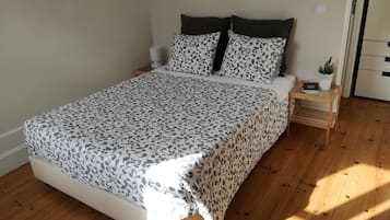 1 bedroom, in-room safe, iron/ironing board, free WiFi