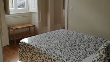 1 bedroom, in-room safe, iron/ironing board, free WiFi