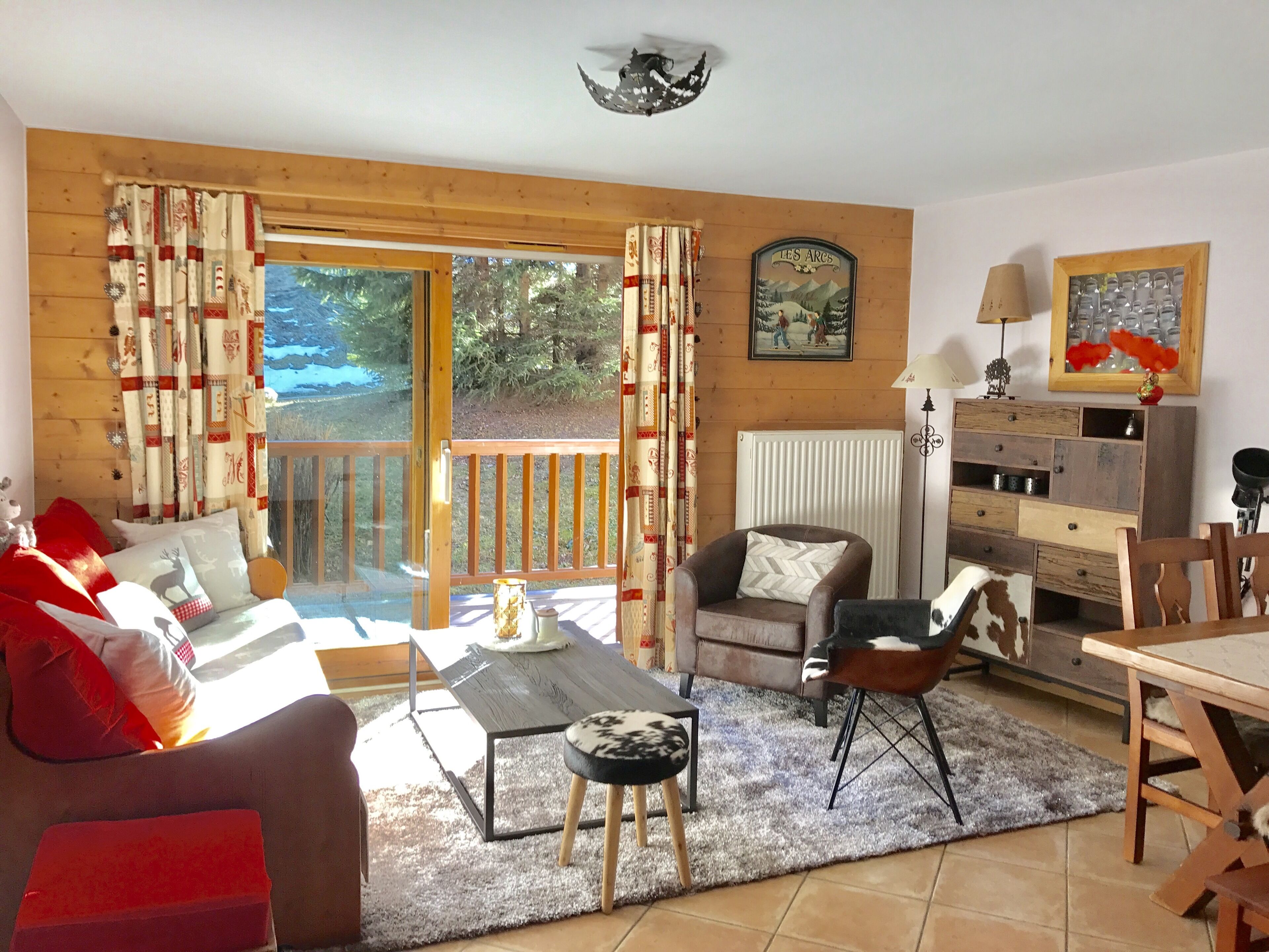 Télévision, cheminée