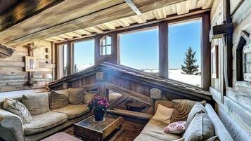 Télévision, cheminée