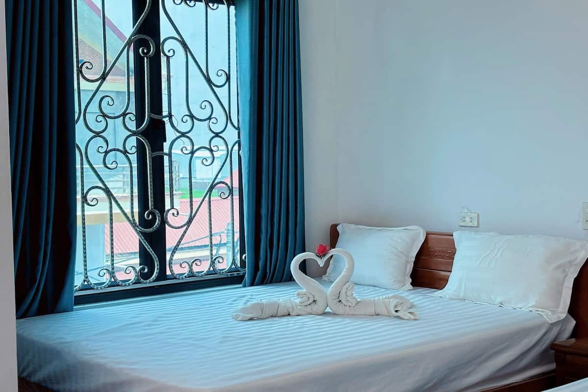 Premium bedding, down duvets, pillow-top beds, individually furnished