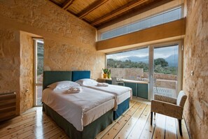 4 chambres, fer et planche à repasser, lit parapluie, Wi-Fi gratuit