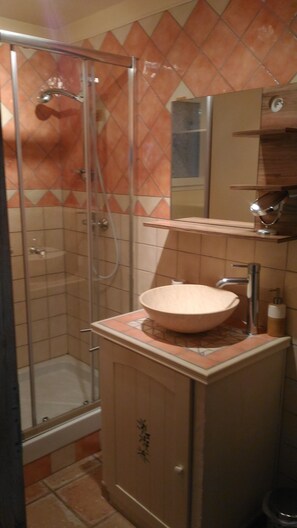 Een douche, een haardroger