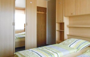 1 bedroom, free WiFi, bed sheets