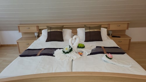 Großzügige Ferienwohnung in ruhiger Lage