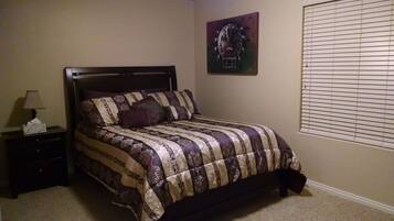 2 bedrooms, desk, iron/ironing board, free WiFi