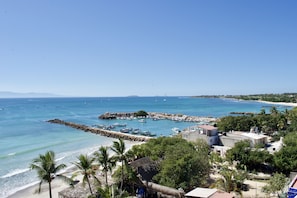 Una playa cerca, toallas de playa