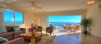 Farito Beachfront Penthouse, Surf & Paddle Board.