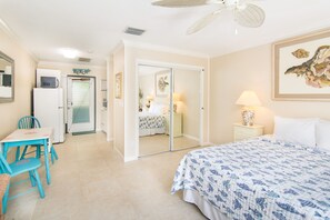1 chambre, fer et planche à repasser, Wi-Fi, draps fournis