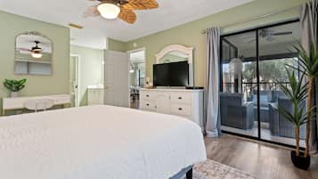 2 室のベッドルーム、デスク、アイロン / アイロン台、WiFi