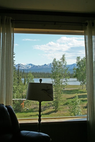 Upouusi! Järvi Front vuokraus vuoristomaisemat