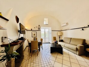 TV, fireplace, video games, DVD player