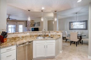 Fridge, microwave, oven, stovetop - Luxury Living in Kierland Greens (Scottsdale)
