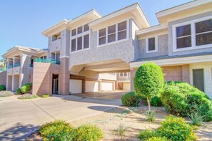 Exterior - Luxury Living in Kierland Greens (Scottsdale)