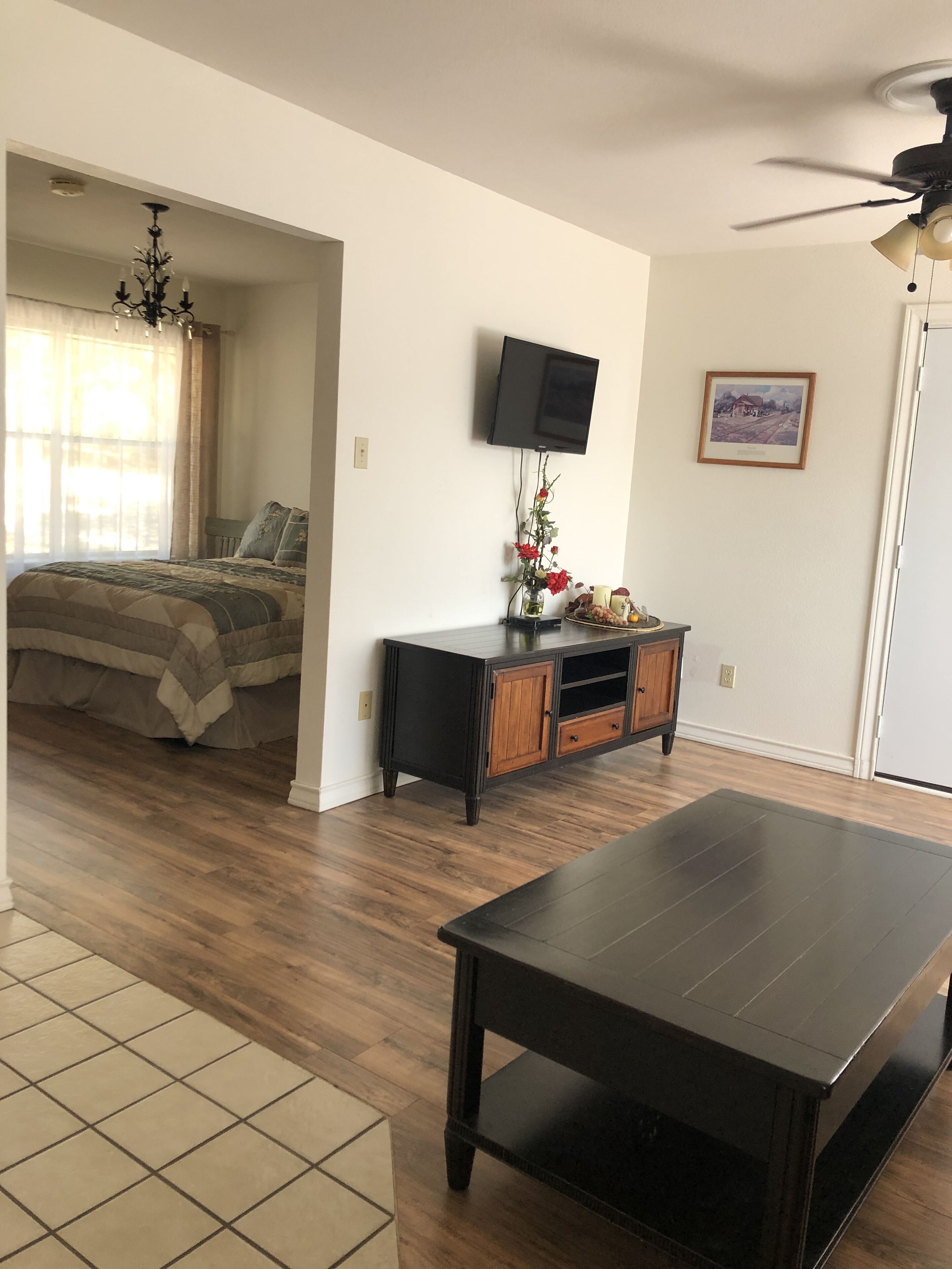 1 soverom, strykejern/-brett, wi-fi (inkludert) og sengetøy