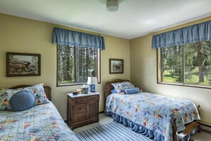 3 dormitorios, tabla de planchar con plancha, wifi gratis y ropa de cama