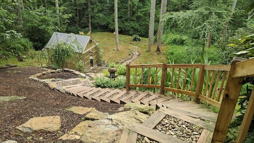 NEW LISTING! ♥ Your home for a relaxing Mountain Get Away or exploring the area.