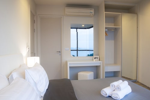 1br 70平方m。 ビーチフロントシービューバーンプライハードパタヤ