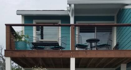 Spring Break special 199. per night. Beautiful Coastal Townhome with beach views