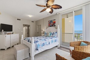 3 bedrooms, iron/ironing board, free WiFi, bed sheets - Summer Salt -Beautiful Condo- spectacular views (Navarre)