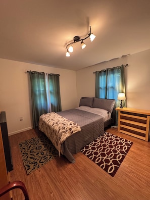 3 bedrooms, WiFi, bed sheets