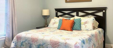 3 soverom, strykejern/-brett, wi-fi og sengetøy