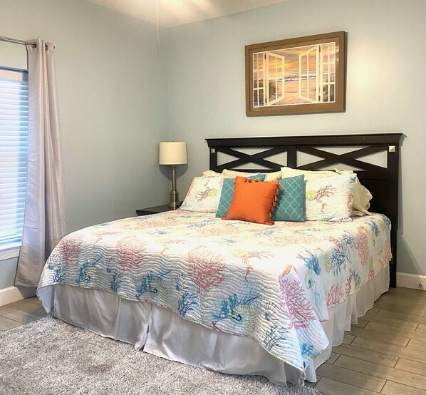 3 bedrooms, iron/ironing board, WiFi, bed sheets - BEACH FRONT 3 Bedroom & 3 Bathroom CONDO WITH AMAZING VIEWS! (Panama City Beach)