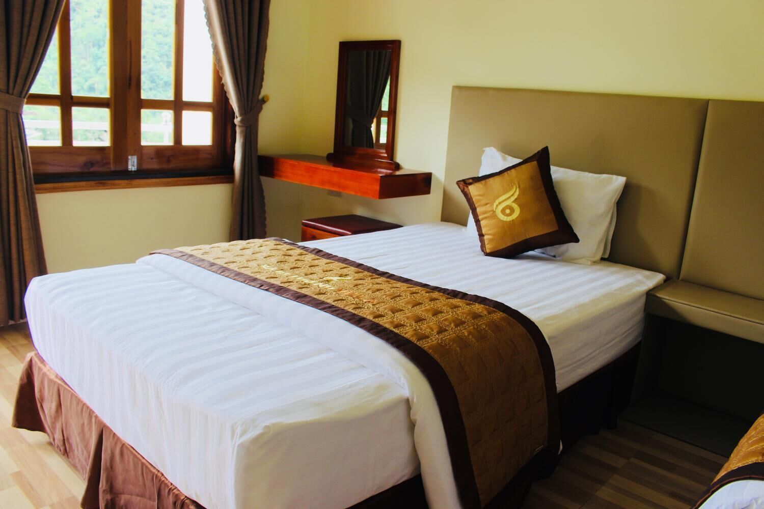 Màn/rèm cản sáng, phòng cách âm, truy cập Internet không dây 