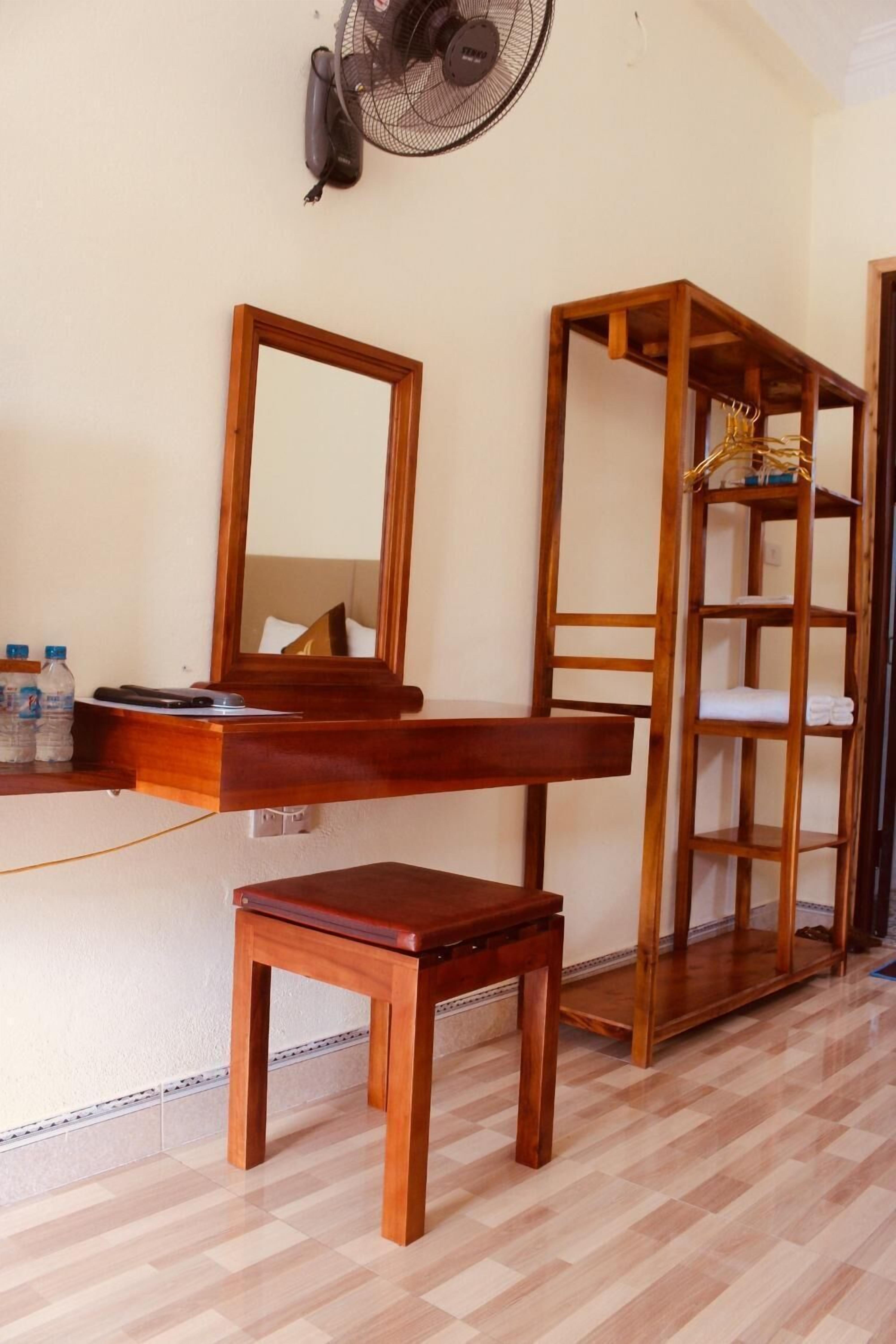 Pimennysverhot, äänieristys, Wi-Fi, vuodevaatteet