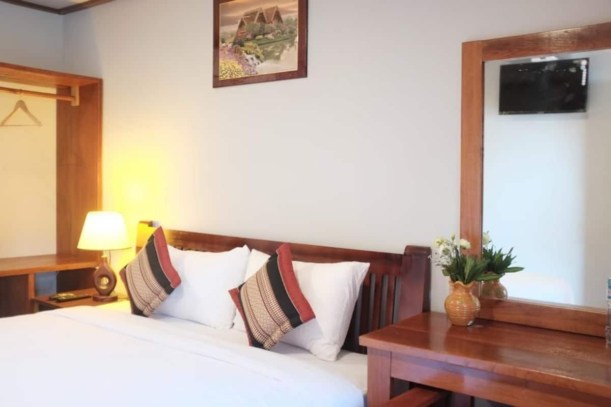 In-room safe, free WiFi